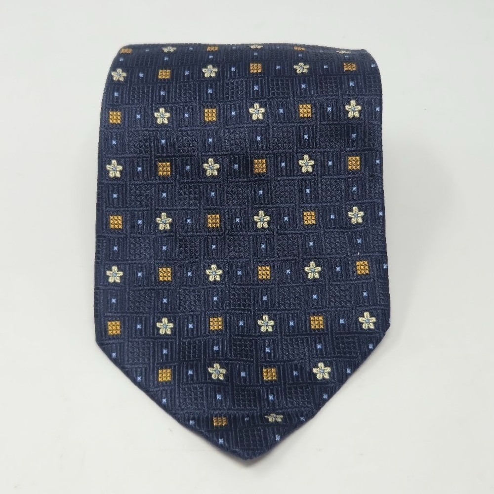 SAKS FIFTH AVENUE EXCLUSIVE Navy and Gold Geometric Botanical Neat 100% Silk Tie